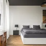 Kolorowe Pola Boutique